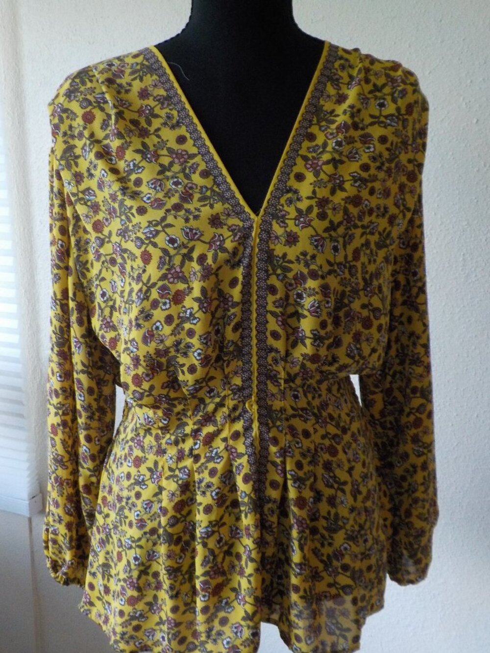 Max Studio Blouse - Large NWT - Yellow Paisley Floral Boho Smocked (2600)